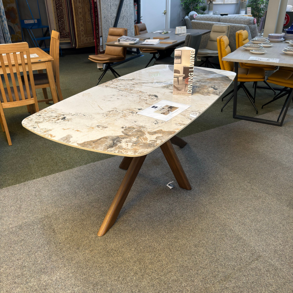 Ariya Rectangular Dining Table
