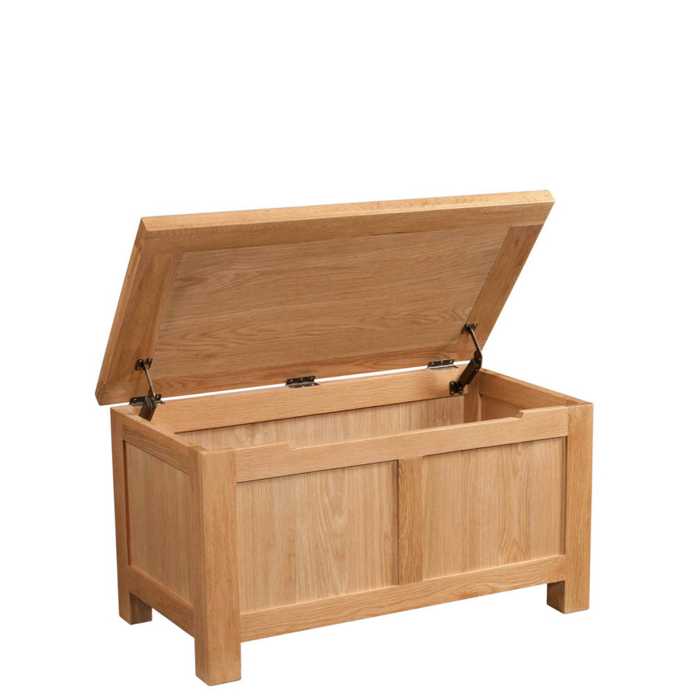 Devonshire Living/DOR021_blanket_box_storage_end_of_bed_bedroom_natural_oak_lacquered_open.jpg