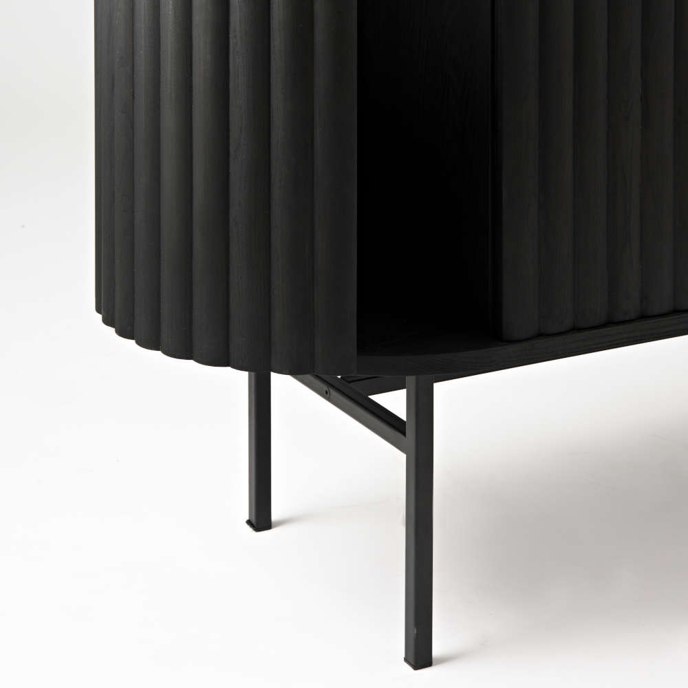 KK/VELVET_sideboard_005b.jpg
