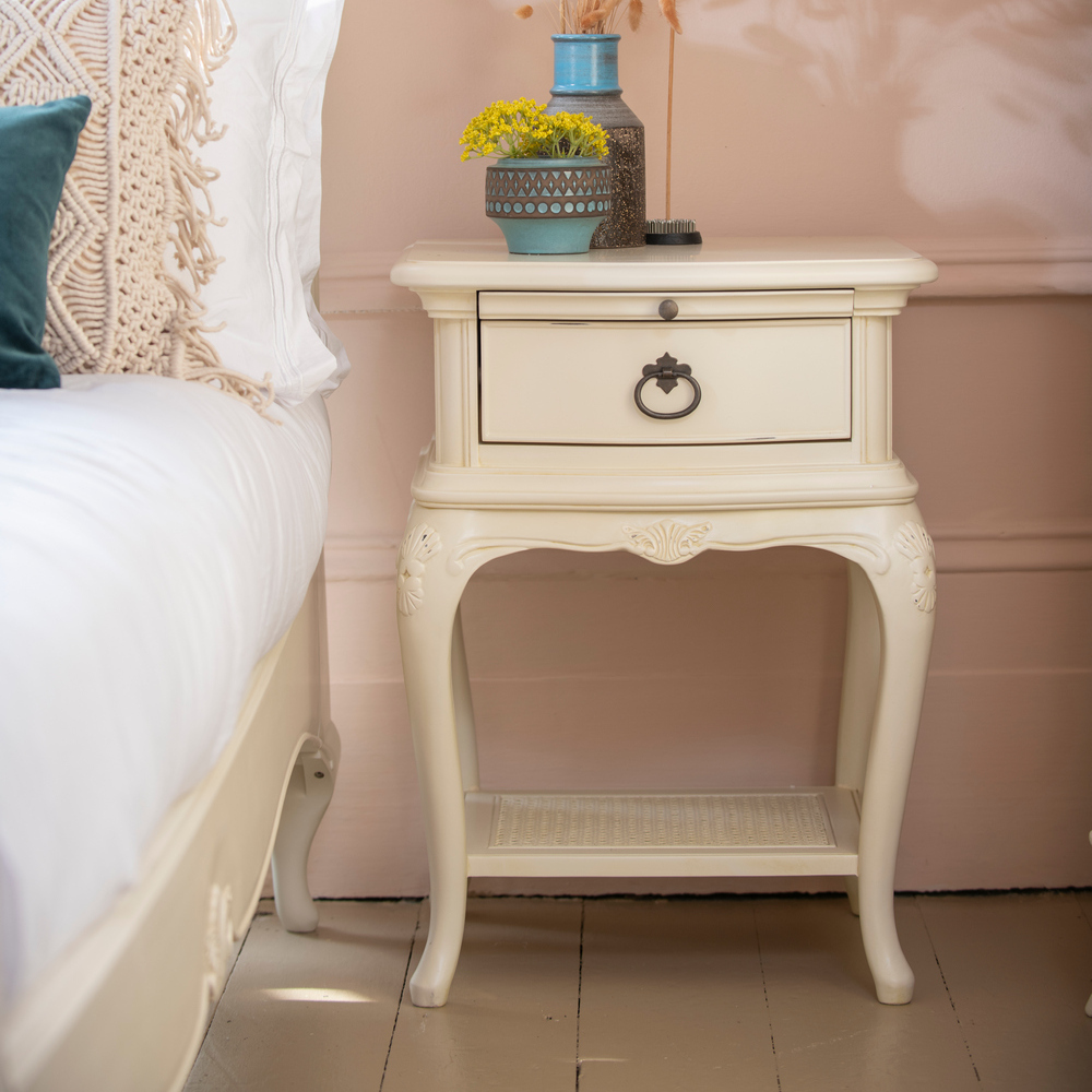 Willis and Gambier Ivory 1 Drawer Bedside Chest
