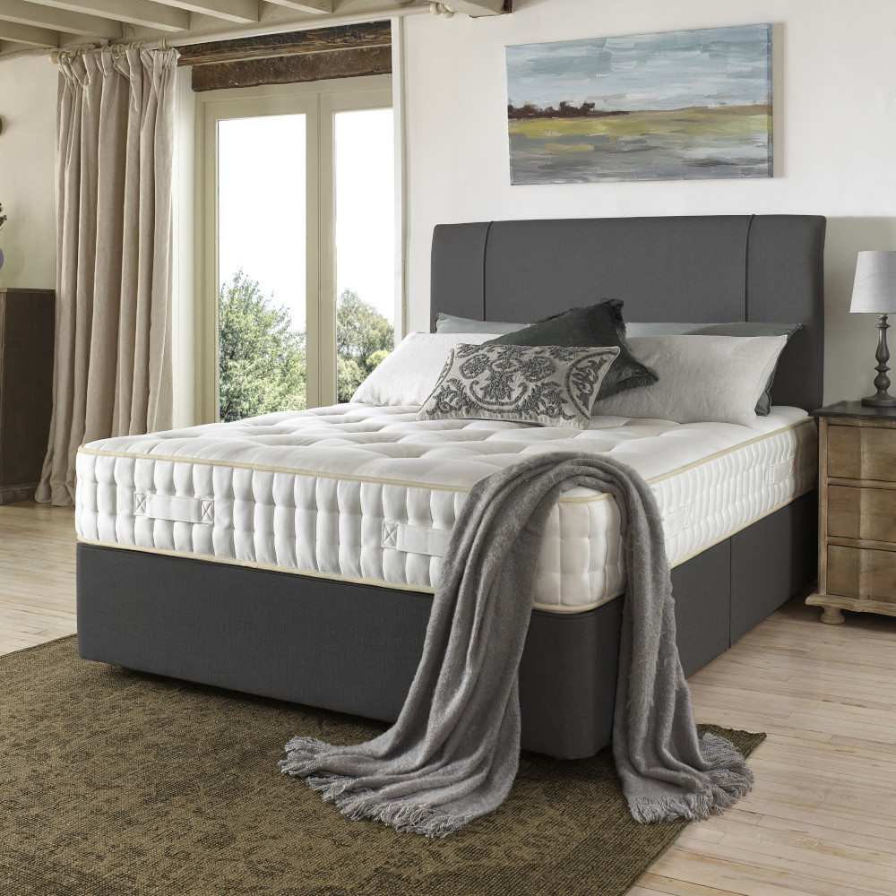 Harrison Spinks Beaufort Divan Set