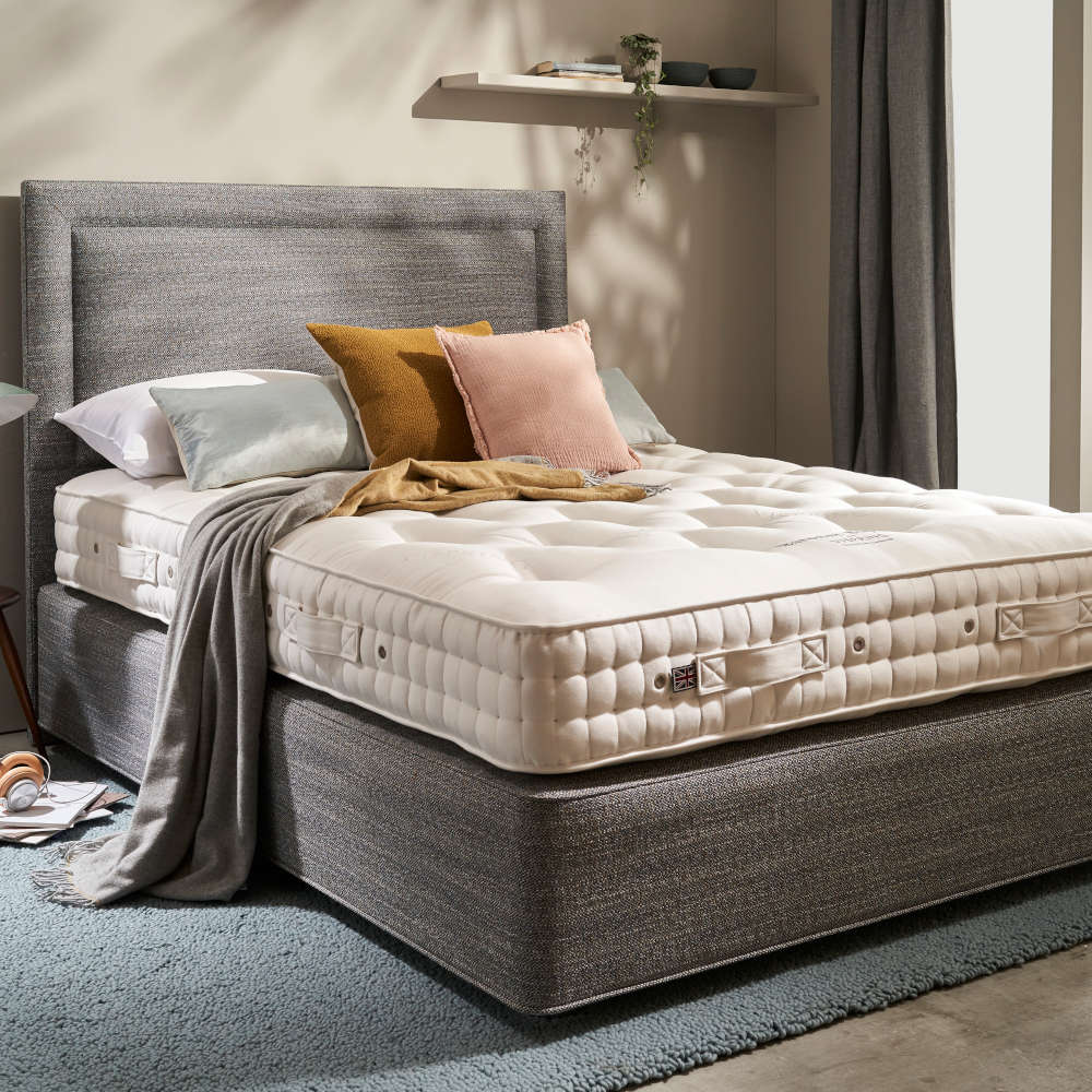 Vi-Spring Baronet Superb Divan Set