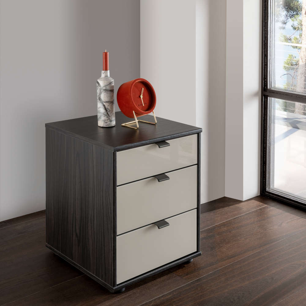 Quito 3 Drawer Bedside Cabinet On Glides